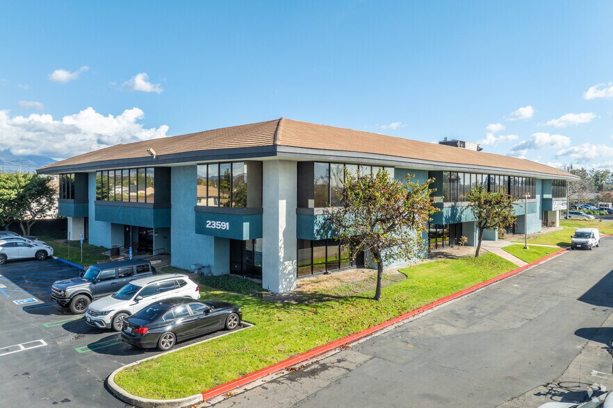 Primary Photo Of 23591 El Toro Rd, Lake Forest Unknown For Lease