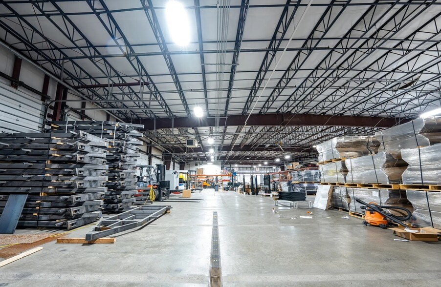 More Photos Of 382 American Ave, Jerome Warehouse For Lease