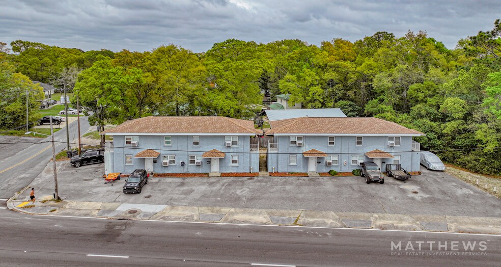 More Photos Of 150 S John Sims Pky, Valparaiso Apartments For Sale