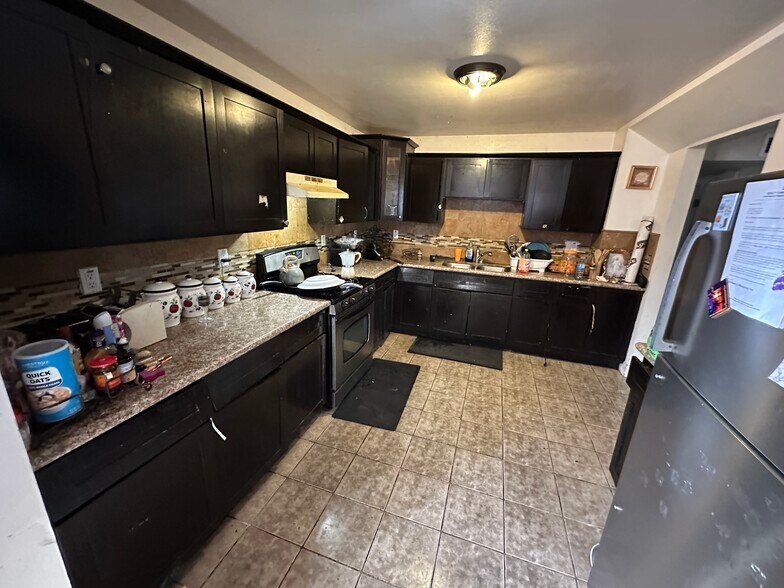 More Photos Of 9123 Orchard Ave, Los Angeles Multifamily For Sale