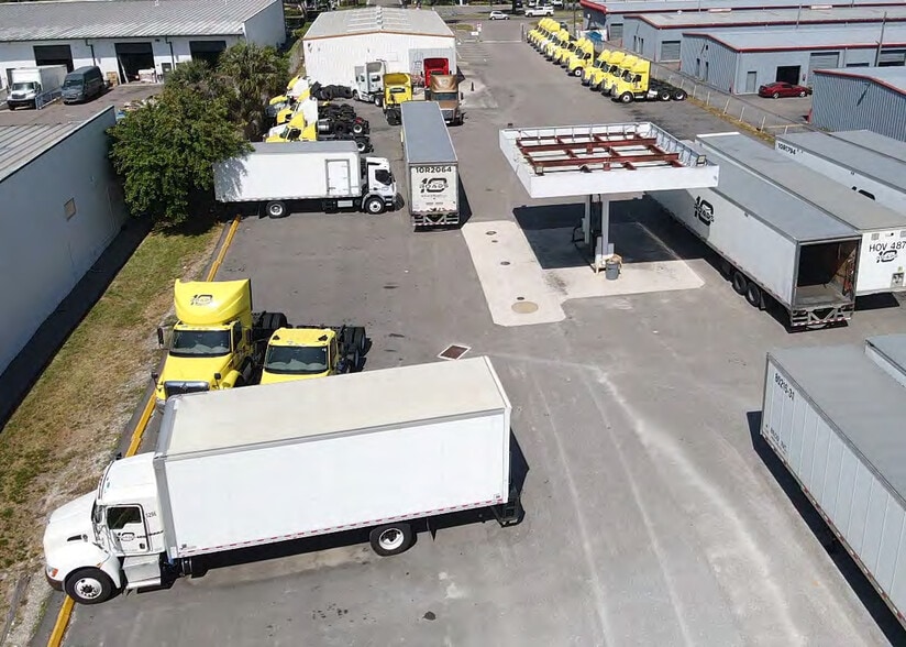 More Photos Of 6713 Benjamin Rd, Tampa Warehouse For Lease