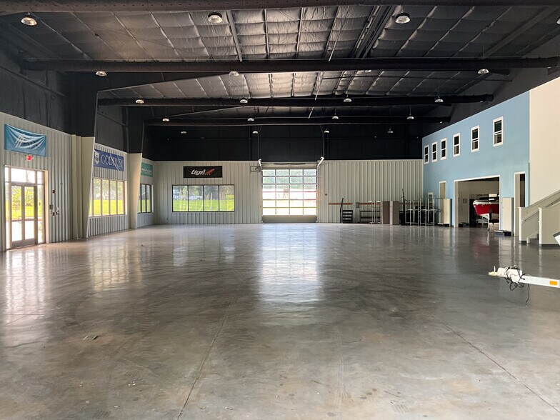 More Photos Of 804 Harmony Rd, Eatonton Showroom For Sale