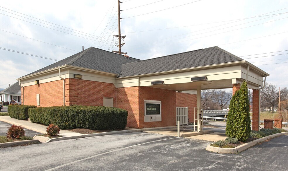 More Photos Of 1406 Colorado St, Salem Bank For Sale