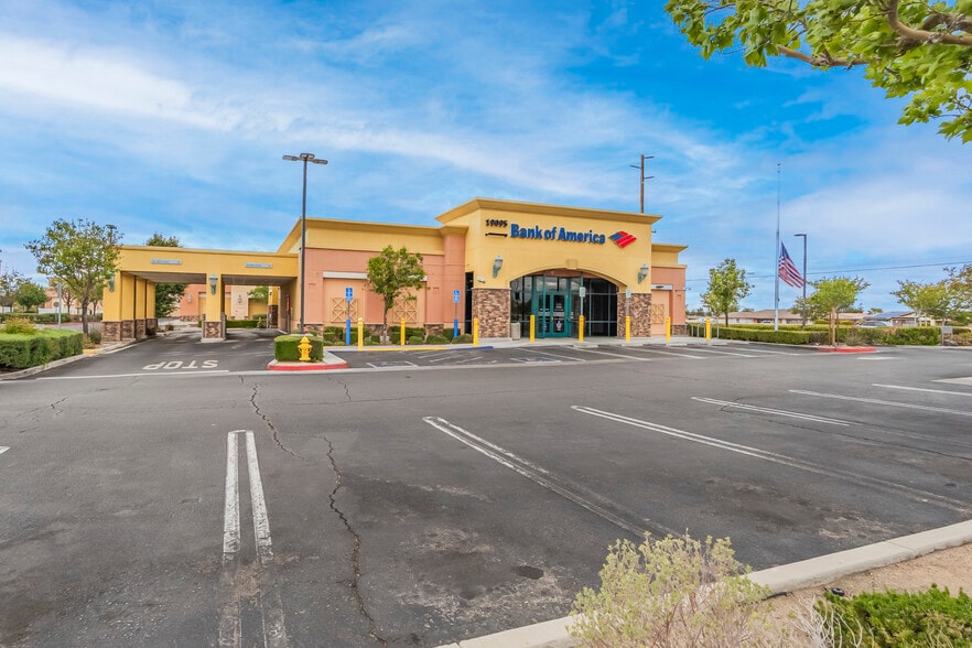 More Photos Of 19095 Bear Valley Rd, Apple Valley Bank For Sale