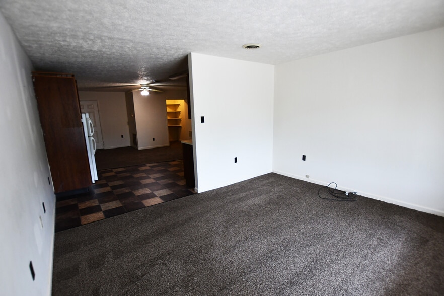 More Photos Of 727 River Dr, Irvine Apartments For Sale