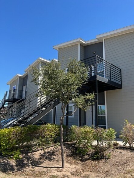 More Photos Of 1514 Quitaca Dr, Edinburg Apartments For Sale