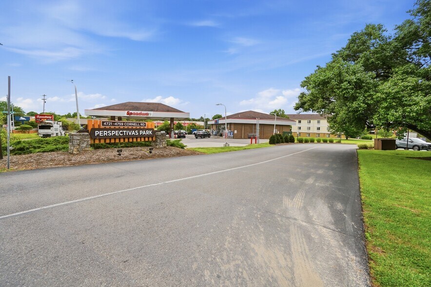 More Photos Of 4753-4759 Cornell Rd, Blue Ash Medical For Sale