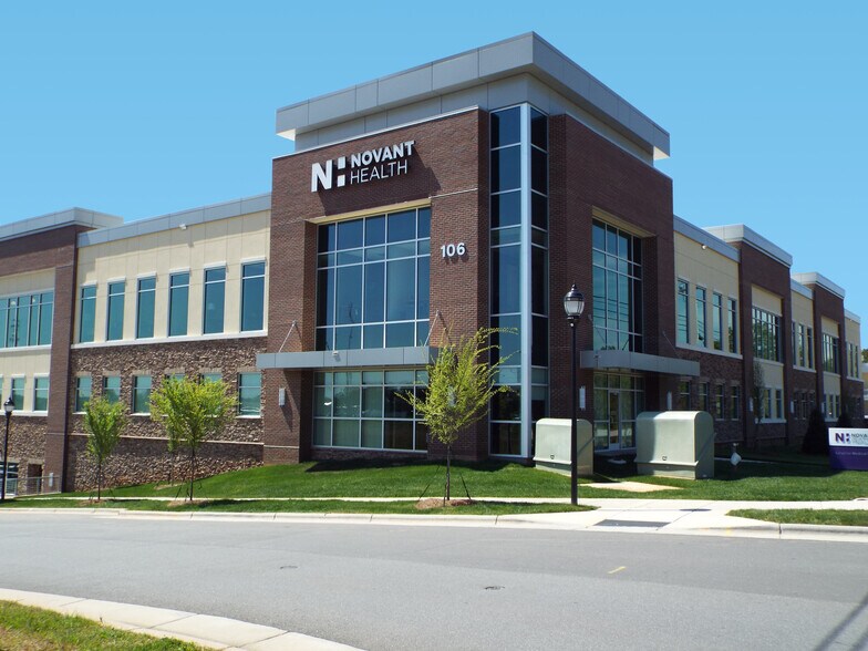 More Photos Of 106 Langtree Village Rd, Mooresville Office For Lease