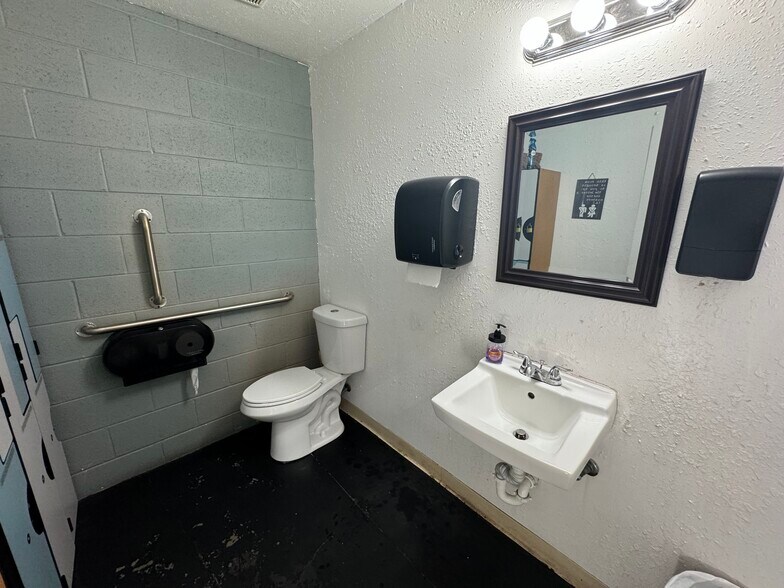 More Photos Of 743 Highway 6 & 50, Fruita Distribution For Lease