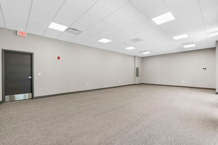 More Photos Of 1724 S Luster Ave, Springfield Office For Lease