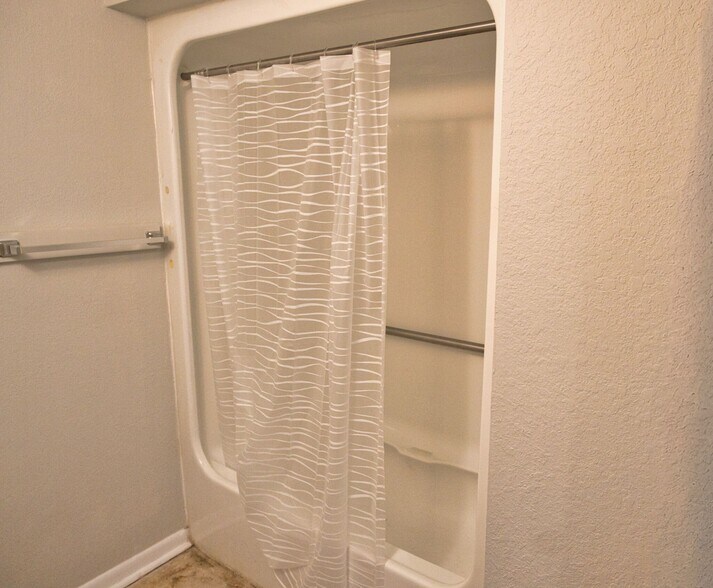 More Photos Of 401 E Texas St, Brazoria Multifamily For Sale