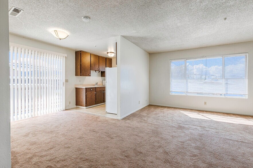 More Photos Of 1155 Evans Dr, Santa Rosa Apartments For Sale
