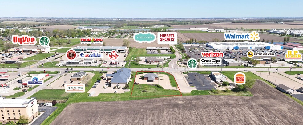 More Photos Of 1661 E Jackson St, Macomb General Retail For Lease