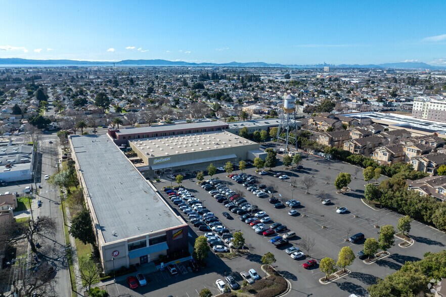 More Photos Of 10950 International Blvd, Oakland General Retail For Lease