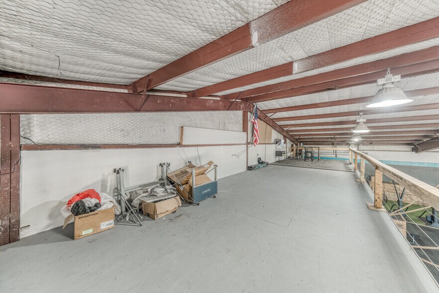 More Photos Of 301 Center Court Dr, Bridgeport Warehouse For Sale