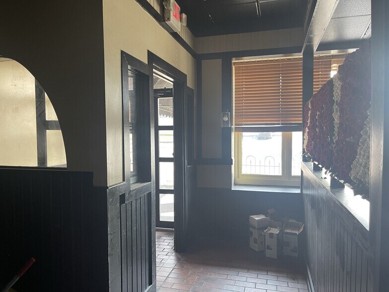 More Photos Of , Decatur General Retail For Sale