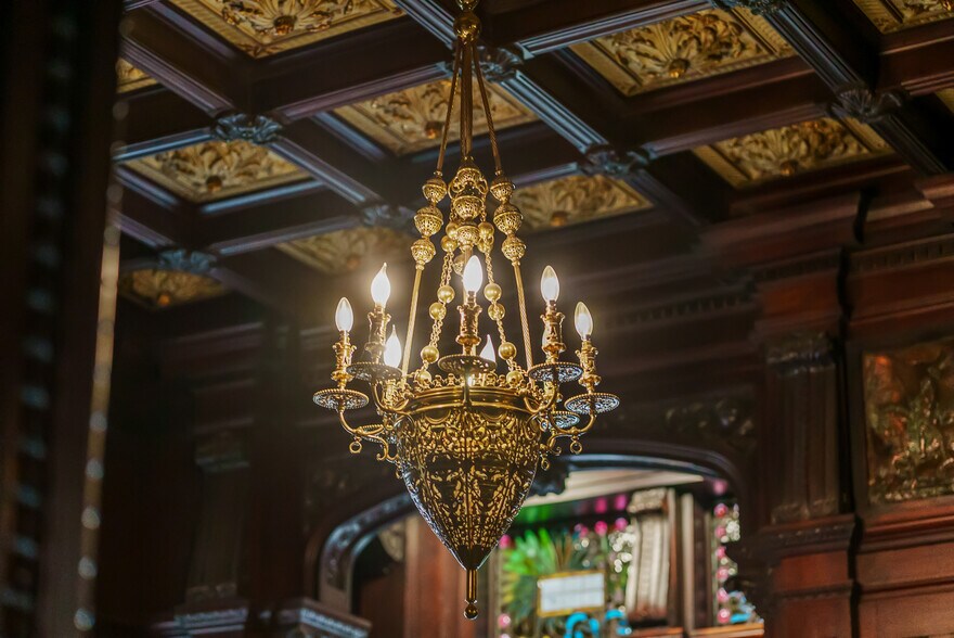 More Photos Of 809 Hall St, Saint Joseph Hospitality For Sale