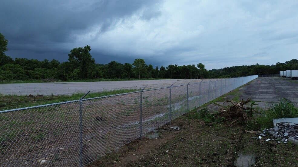 More Photos Of 981 Industrial Park Rd, Columbia Land For Lease