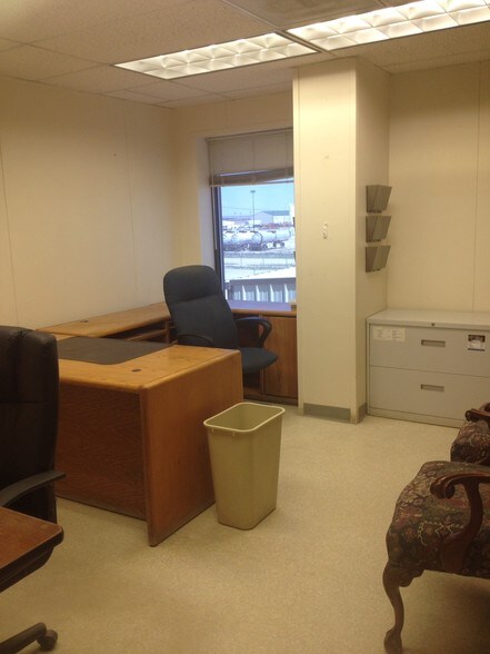 More Photos Of 2401 Sivley Rd, Artesia Truck Terminal For Sale