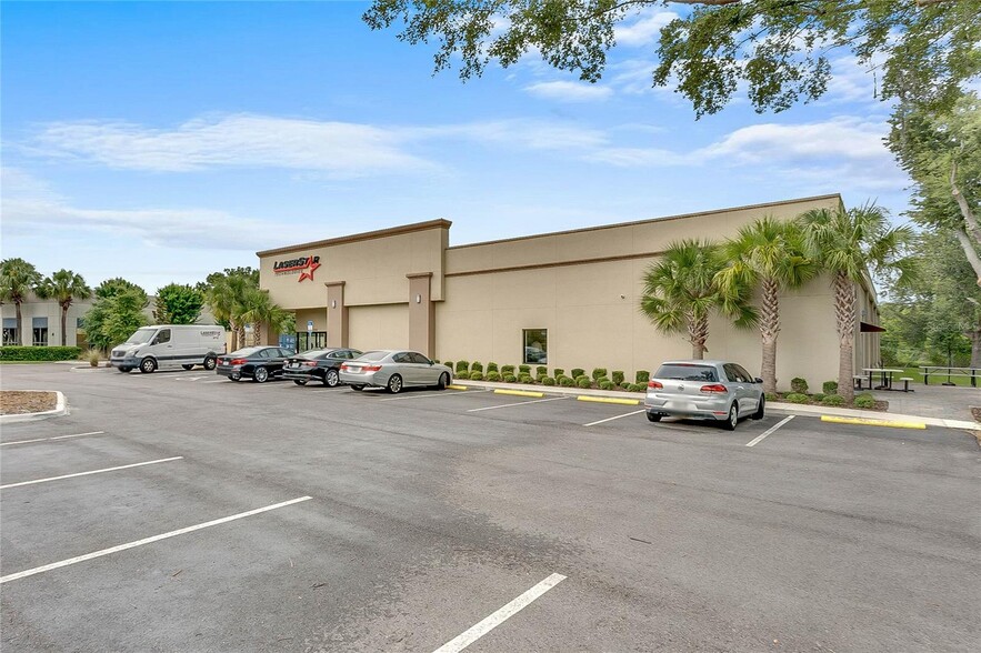 More Photos Of 2461 Orlando Central Pky, Orlando Industrial For Sale