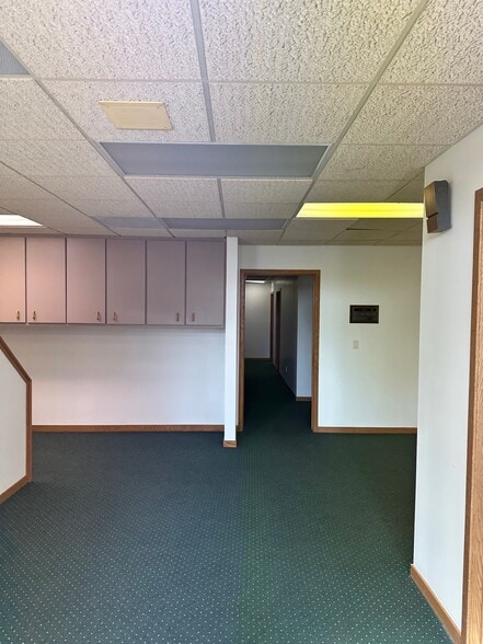 More Photos Of 46401 Romeo Plank Rd, Macomb Township Medical For Lease
