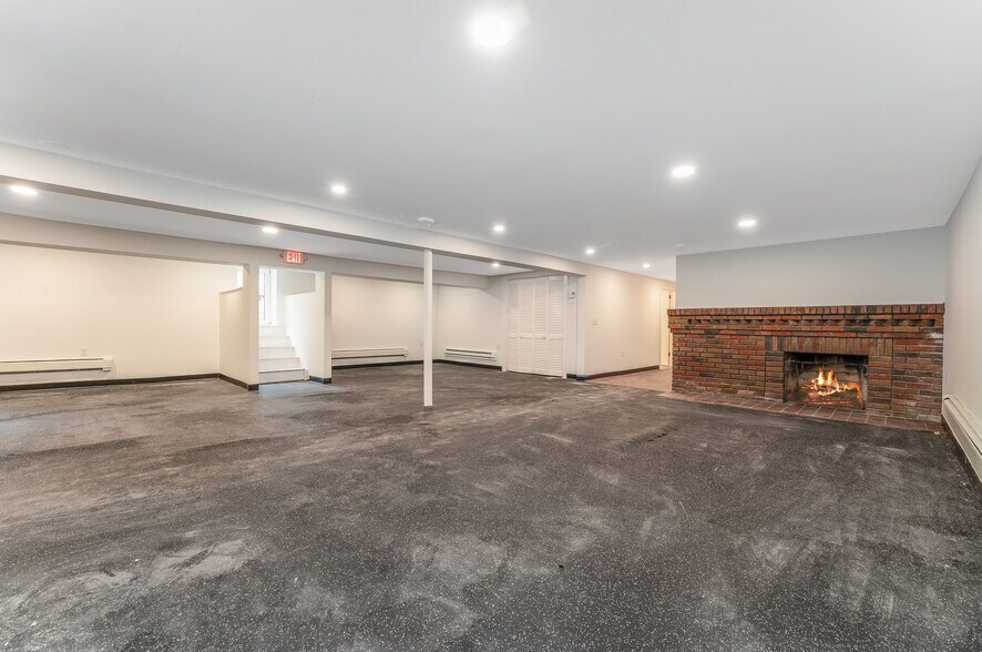 More Photos Of 2431 Route 57 East, Washington Office Residential For Sale