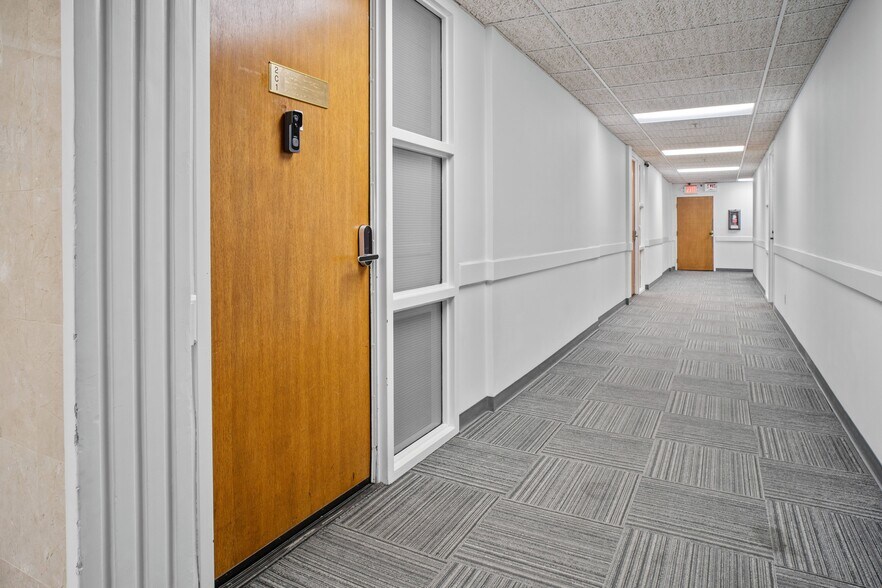 More Photos Of 2535 Kettner Blvd, San Diego Office Residential For Sale