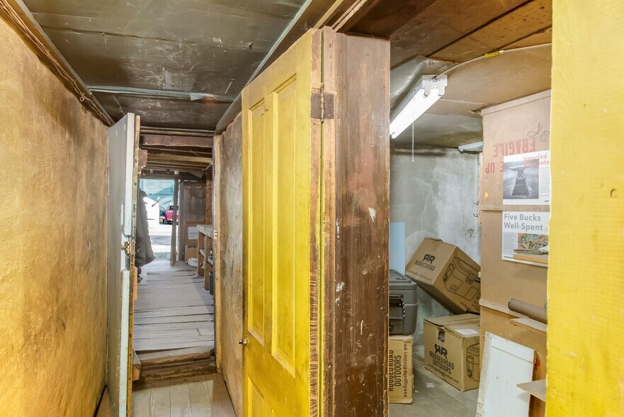 More Photos Of 307 Elk Ave, Crested Butte General Retail For Sale