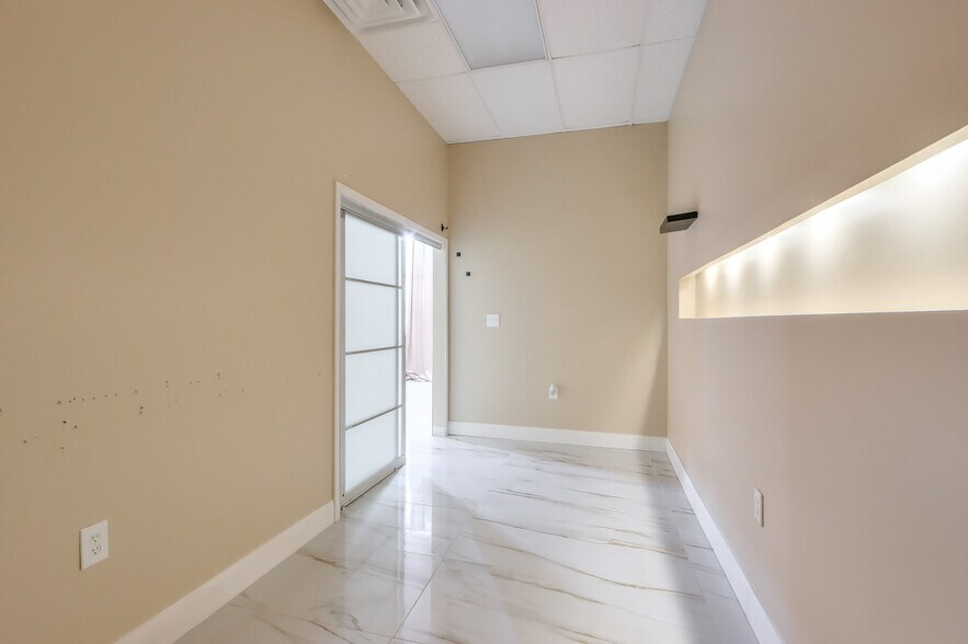 More Photos Of 5725 State Bridge Rd, Johns Creek Freestanding For Lease