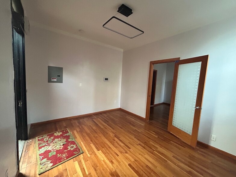 More Photos Of 590 Onderdonk Ave, Ridgewood Storefront Retail Residential For Lease