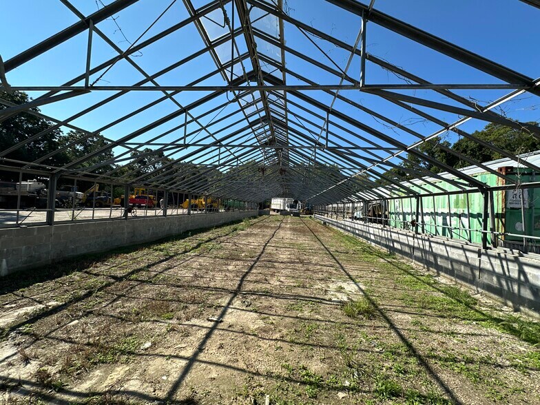 More Photos Of 52 Bayview Ave, East Patchogue Unknown For Lease