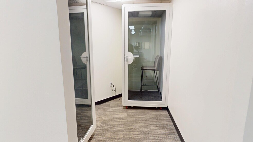 More Photos Of 6719 N Lamar Blvd, Austin Office For Sale