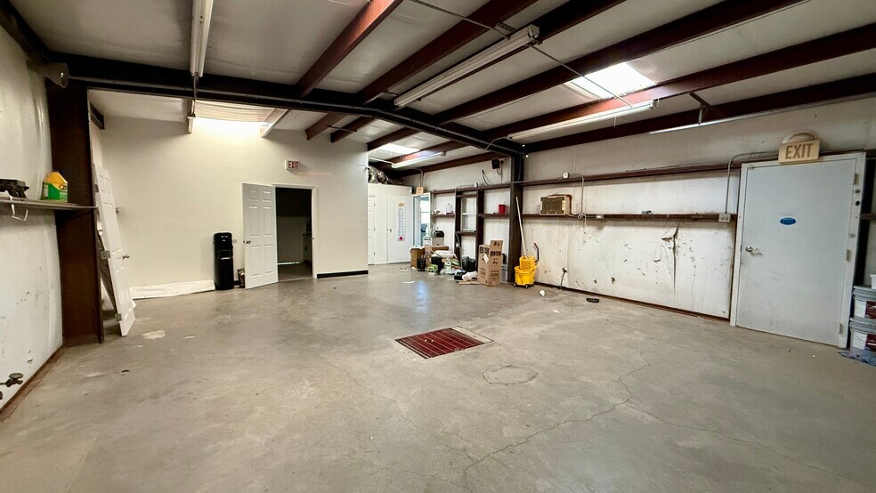 More Photos Of 2800 W Wall St, Midland Auto Dealership For Sale