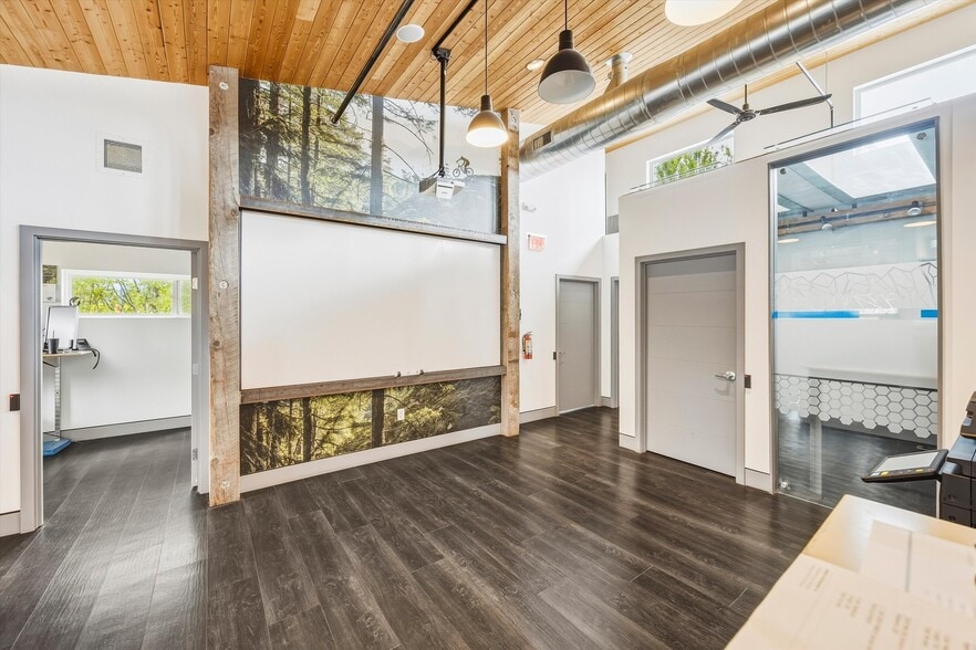 More Photos Of 1600 Carolina St, Bellingham Industrial For Sale
