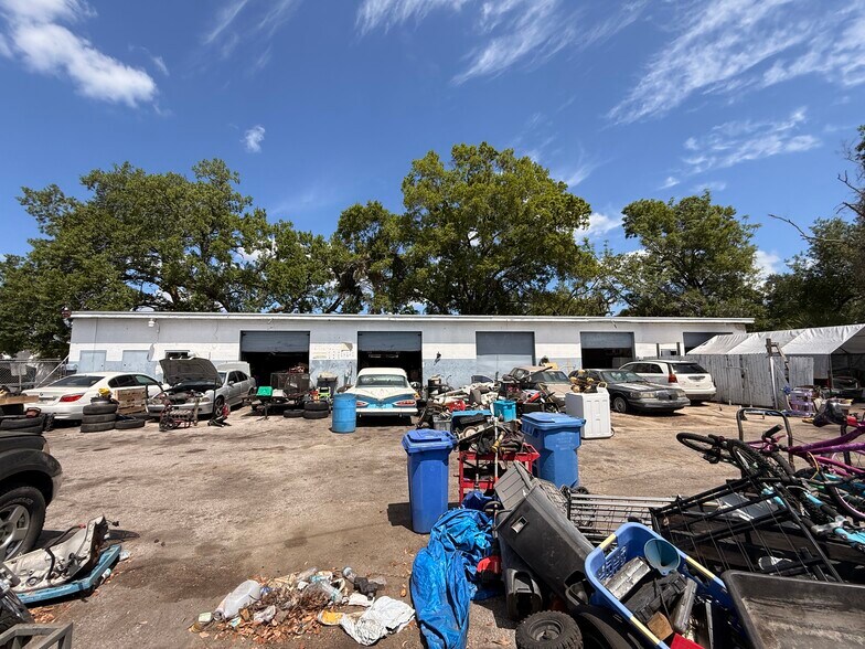 More Photos Of 13413 N Nebraska Ave, Tampa Auto Repair For Lease
