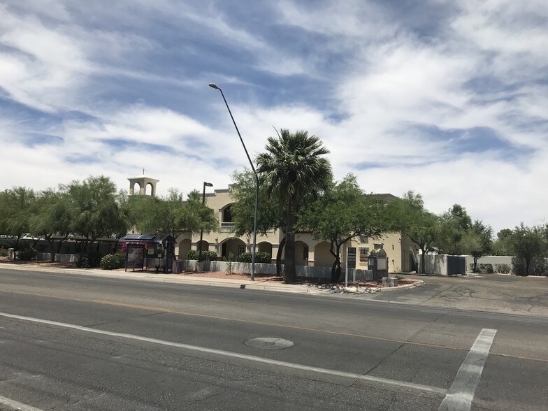 More Photos Of 1310 W St Marys Rd, Tucson Medical For Lease
