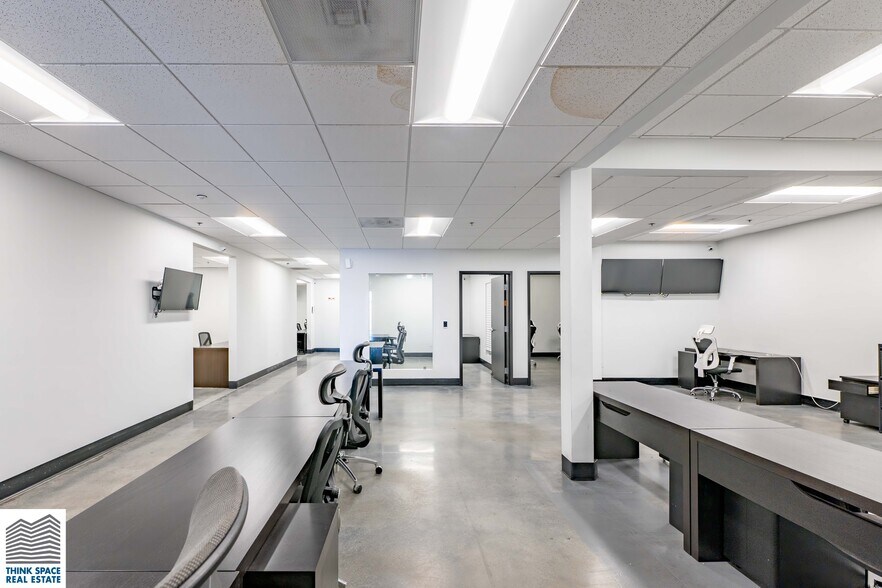 More Photos Of 9419 Mason Ave, Chatsworth Manufacturing For Lease