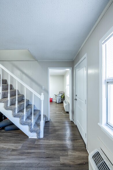 More Photos Of 306 N Main St, Lexington Apartments For Sale
