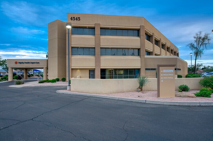 More Photos Of 4545 E Chandler Blvd, Phoenix Medical For Lease