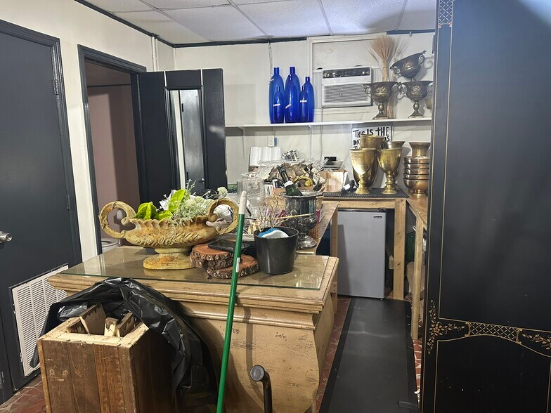 More Photos Of 2124-2126 Central Ave, Augusta Storefront For Lease