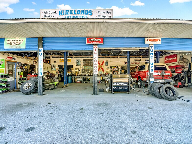 More Photos Of 16924 Shady Hills Rd, Spring Hill Auto Repair For Sale