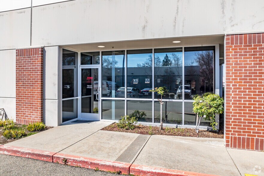 More Photos Of 4170 Citrus Ave, Rocklin Light Distribution For Sale