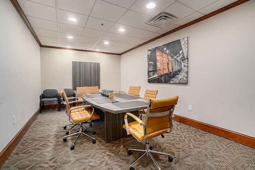 More Photos Of 145 Towne Lake Pky, Woodstock Office For Lease