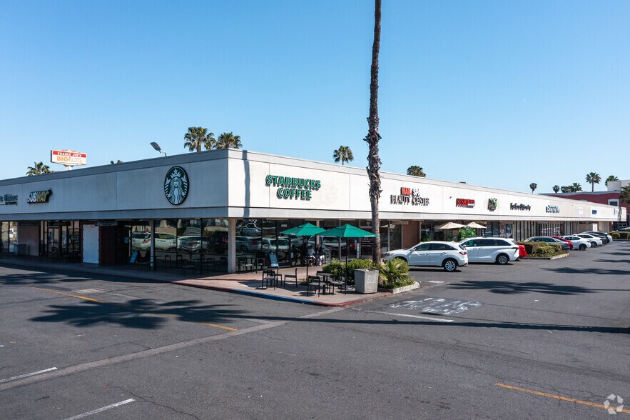 More Photos Of 2238 N Bellflower Blvd, Long Beach Unknown For Lease