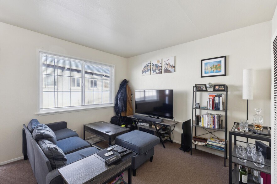 More Photos Of 6563 Shattuck Ave, Oakland Apartments For Sale