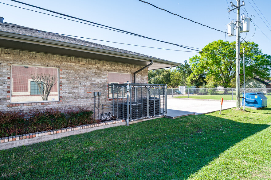 More Photos Of 24707 W Hardy Rd, Spring Office For Sale