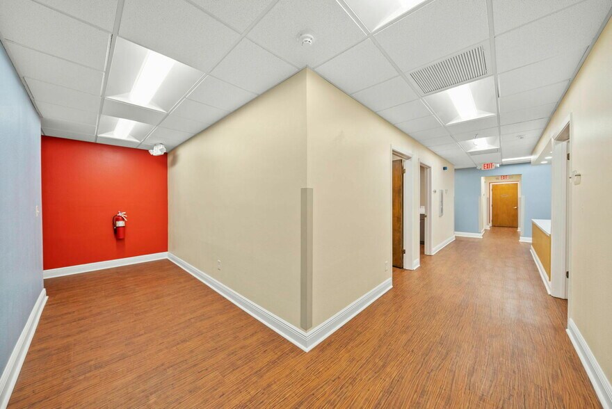 More Photos Of 1600 Jenks Ave, Panama City Medical For Sale