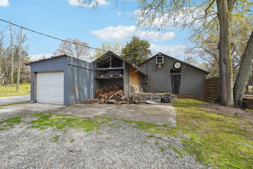 More Photos Of 100 Covered Bridge Rd, Euharlee Restaurant For Sale