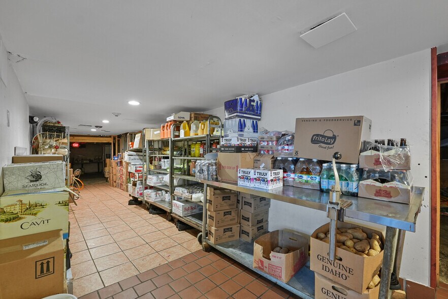 More Photos Of 569 Winthrop St, Rehoboth General Retail For Sale