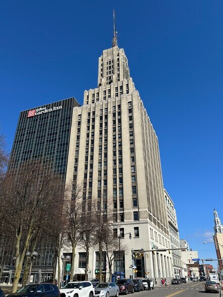 More Photos Of 14 Lafayette Sq, Buffalo Office For Sale
